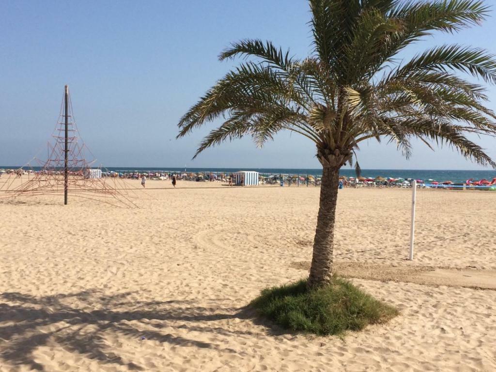 Esplendido Frente Al Mar - Beautiful Seafront Apartment Playa de Gandia